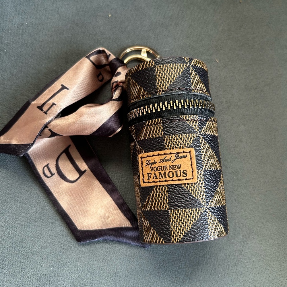 Fashion Accessory Geometric Patterned Keychain/fob holder